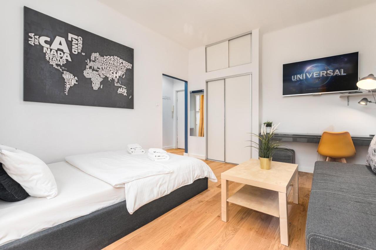 Central Apartament By Your Freedom Varsó Kültér fotó